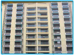 平板陽臺壁掛太陽能水箱內膽的材料選用分析