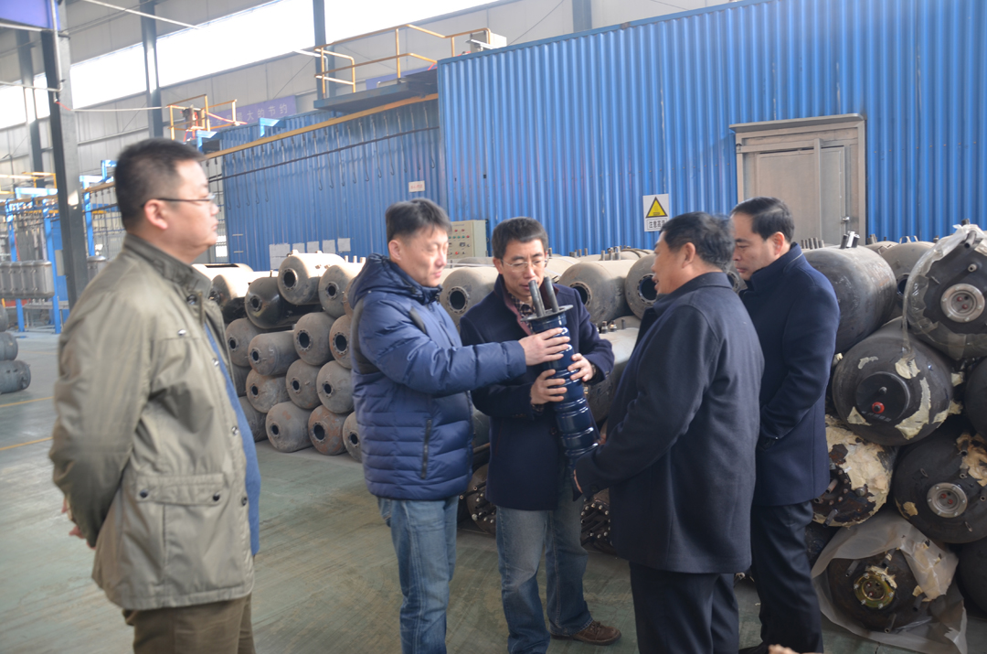 龍普太陽能聊城市科技型中小企業創新發展專項扶持資金項目“新型分體壁掛式太陽能”通過專家驗收